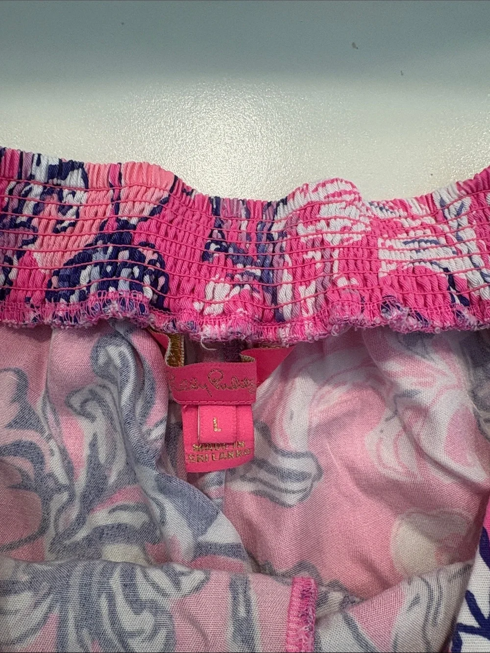 Lilly Pulitzer shorts size large - Picture 2 of 2